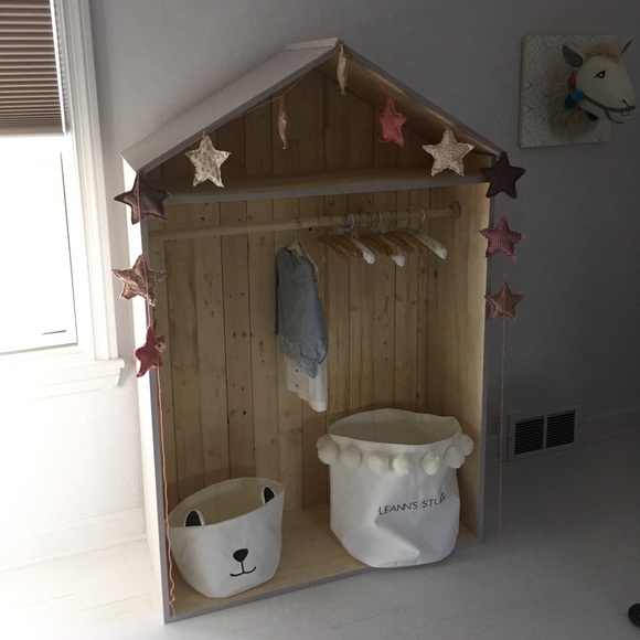 Meet your Posher, Ellen - Picture 1 of 7